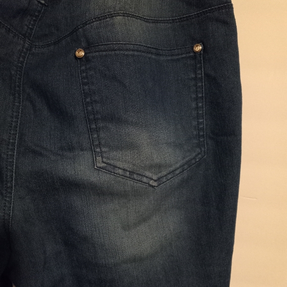 Chico's Platinum Women’s Blue Denim 2=L/12 Novelty Trendsetting Jeans Flashy - Picture 9 of 12